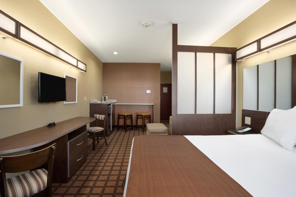 Hotel Sonesta Essential Fairmont Esterno foto