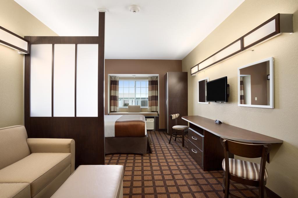 Hotel Sonesta Essential Fairmont Esterno foto